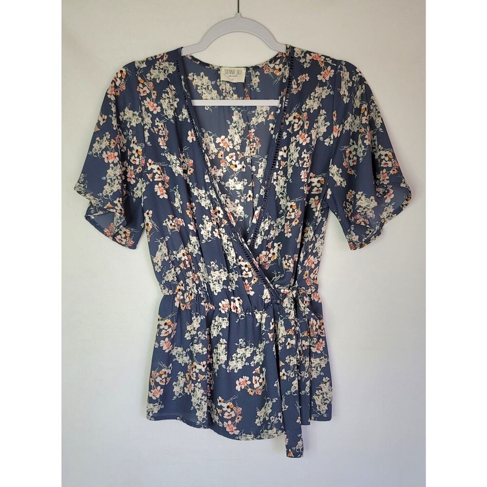 Sienna Sky Blue Floral Wrap Tie V-Neck Short Sleeve Blouse Women's Size M